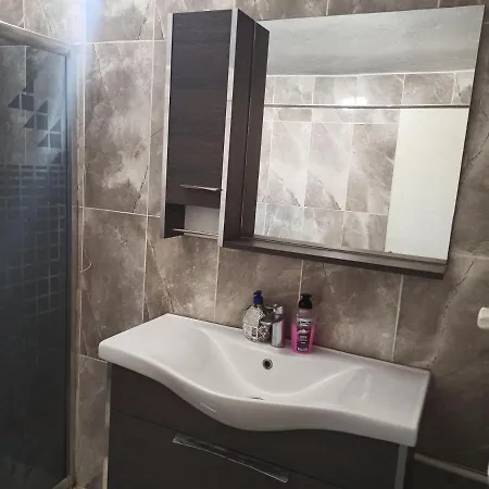 Private In Area Close To The Sea And The Homestay Silivri